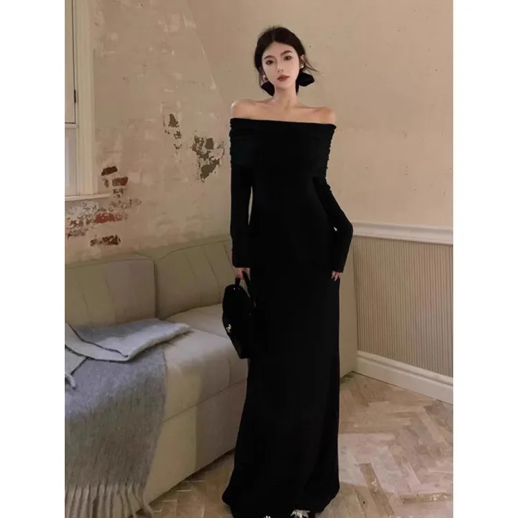 法式黑色浪漫温柔一字露肩连衣裙修身显瘦垂感春秋气质长裙包臀裙