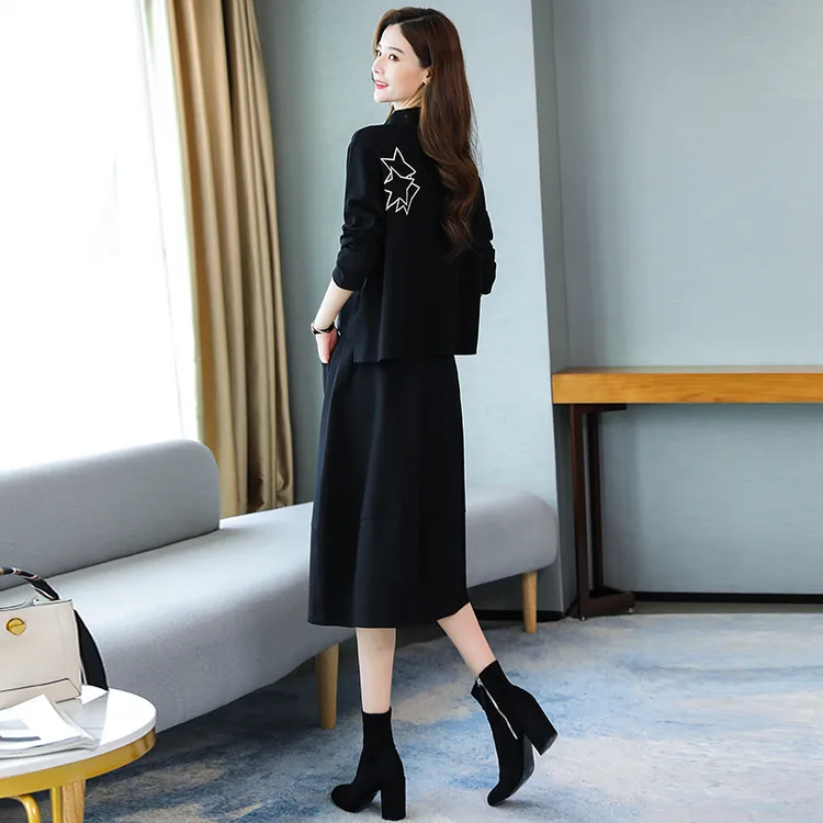 大码休闲套装裙女2025年秋装新款宽松遮肚子显瘦复古半身裙两件套