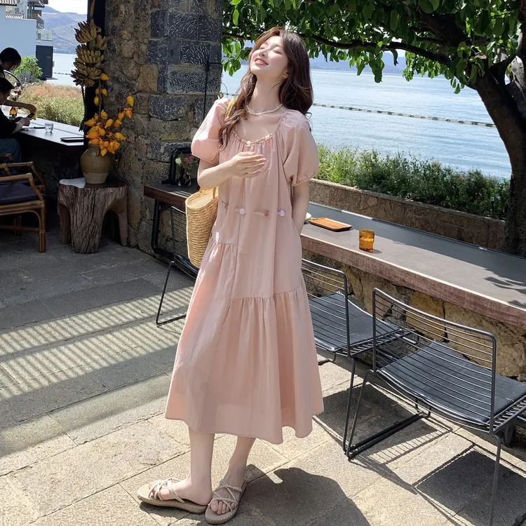 粉色方领连衣裙女夏季2025新款流行纯欲微胖遮肉宽松甜美减龄长裙