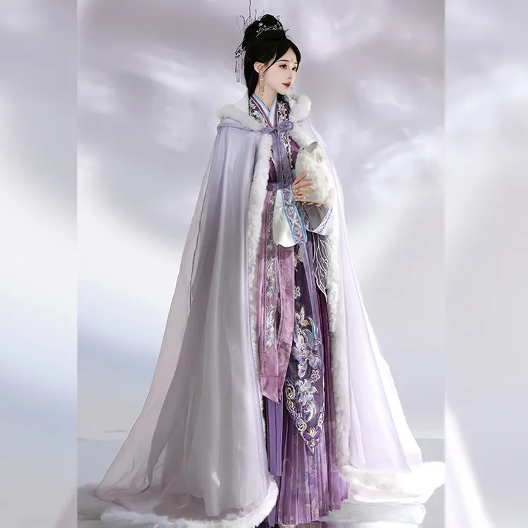 2025新款冬季汉服披风斗篷连帽外套加绒加厚成人保暖紫色元旦套装