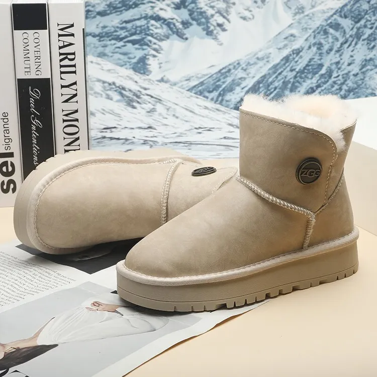 冬季时尚雪地靴黑色皮面雪地靴短筒防水台中筒覆膜皮百搭加厚