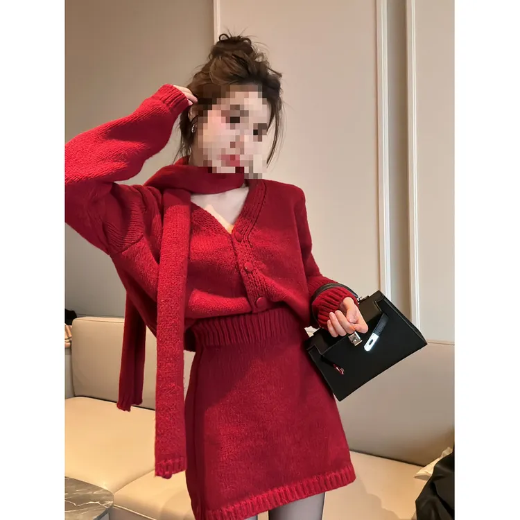 气质毛衣三件套秋冬新款时尚百搭针织开衫显瘦包臀半身裙套装女潮