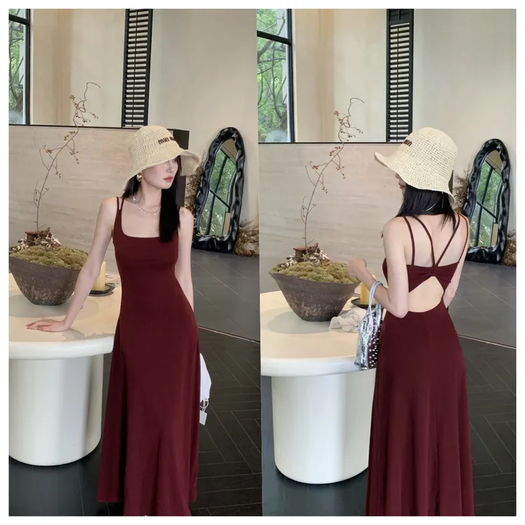 蝴蝶美背带胸垫设计感吊带连衣裙女收腰显瘦气质高级感长裙子