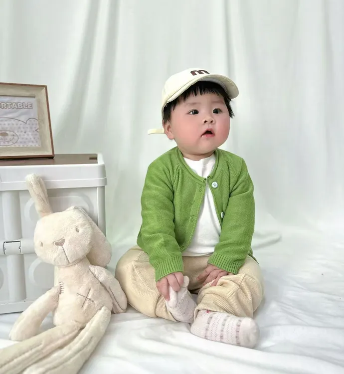 直播供货 2025新款童装毛衣 春季婴童圆领纯色外套女童棉针织开衫