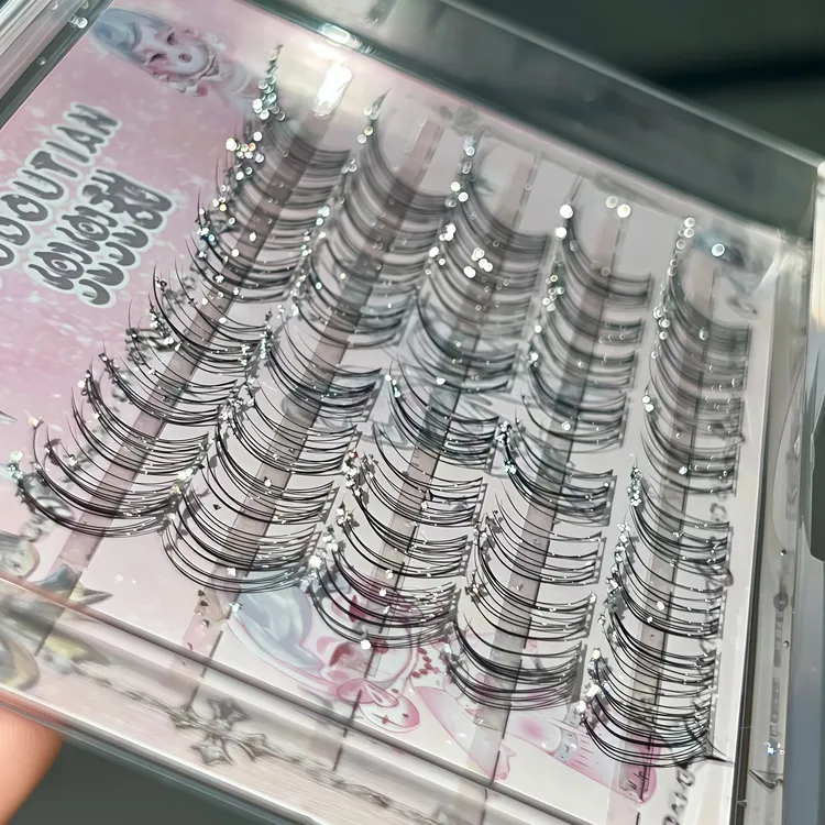 圣诞节我的美丽战袍！清冷碎钻假睫毛精灵仙子亮片美睫分段式斜飞