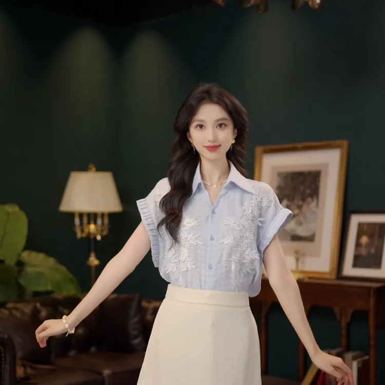 琦琦【水玲巧信】甜美休闲百搭小众短袖女夏季上衣YE0706570