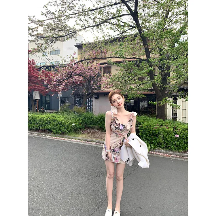 韩系甜美温柔风设计感花边国风小众洋气露背吊带连衣裙收腰短裙女