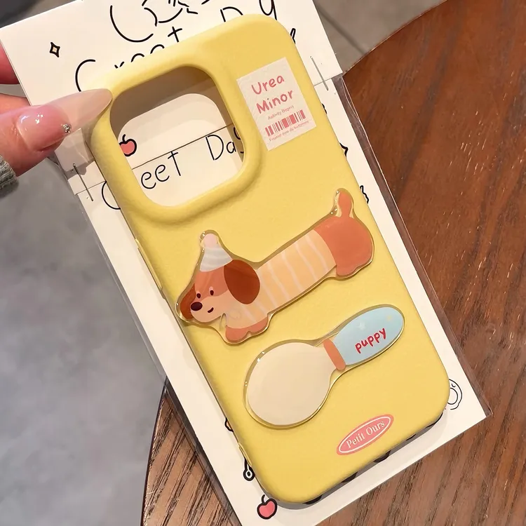 雅天立卡通立体勺子腊肠狗适用苹果16手机壳15promax皮纹iPhone13