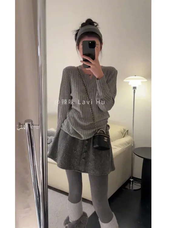 韩系氛围感穿搭套装女秋冬季气质针织上衣高腰钉珠半身裙两件套