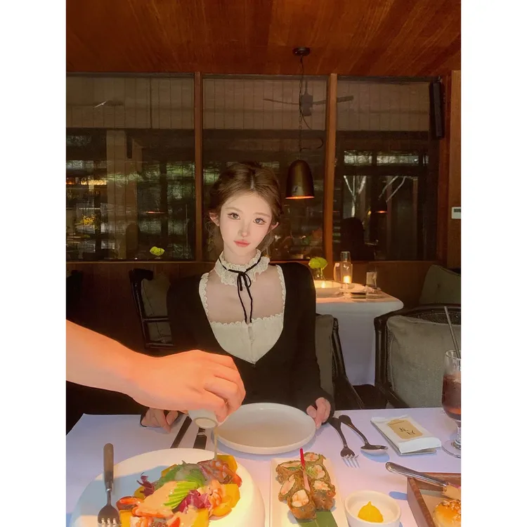 中古蕾丝花边背心女设计感方领无袖上衣