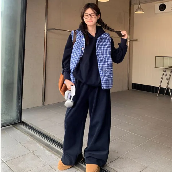 同款蓝色格子立领无袖背心马甲+连帽卫衣裤子套装三件套2025秋季