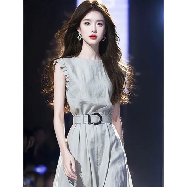 2024收腰显瘦小个子高级感超好看法式赫本风漂亮女神范连衣裙夏季