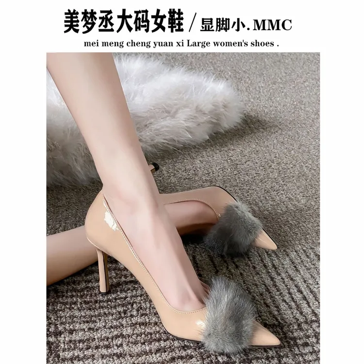 法式细跟高跟鞋2026新款性感毛毛鞋裸色漆皮气质一脚蹬通勤大码鞋