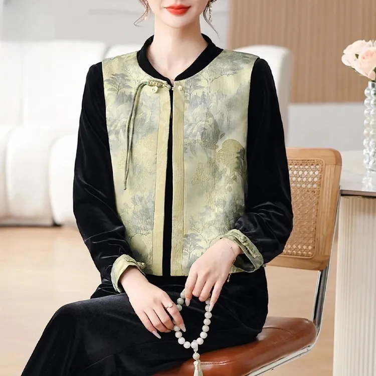 新中式妈妈秋装套装中老年国风马甲外套洋气春秋金丝绒小衫上衣女