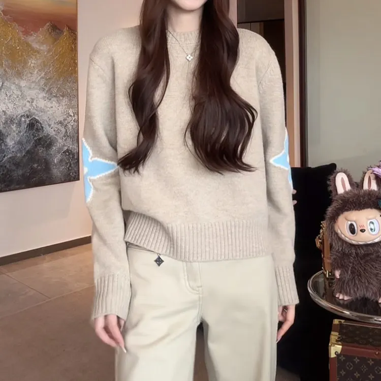  欧货圆领宽松慵懒风灰色毛衣女秋冬新款时尚减龄百搭针织衫上衣