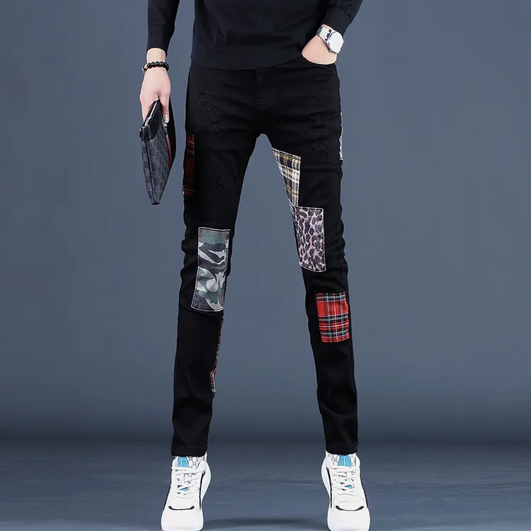 2025秋季新款黑色破洞补丁牛仔裤男潮修身潮流休闲小脚裤子韩版