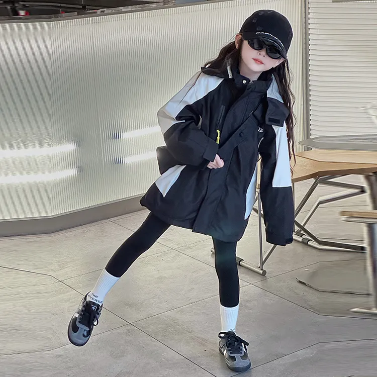 女童冲锋衣三合一可拆卸春秋款2025新款女大童洋气户外防风衣外套