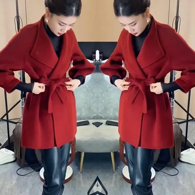 高级感气质时尚呢子外套女2025春秋新款系带酒红色中长款毛呢大衣