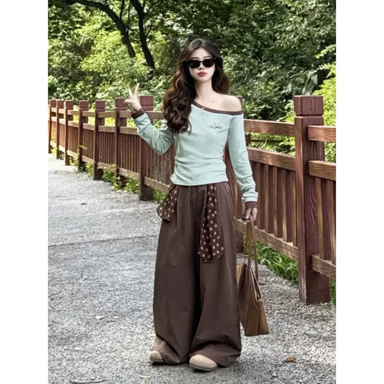 OOTD穿搭一整套！绿色斜肩长袖T恤美拉德套装女巨好看的百搭阔腿裤