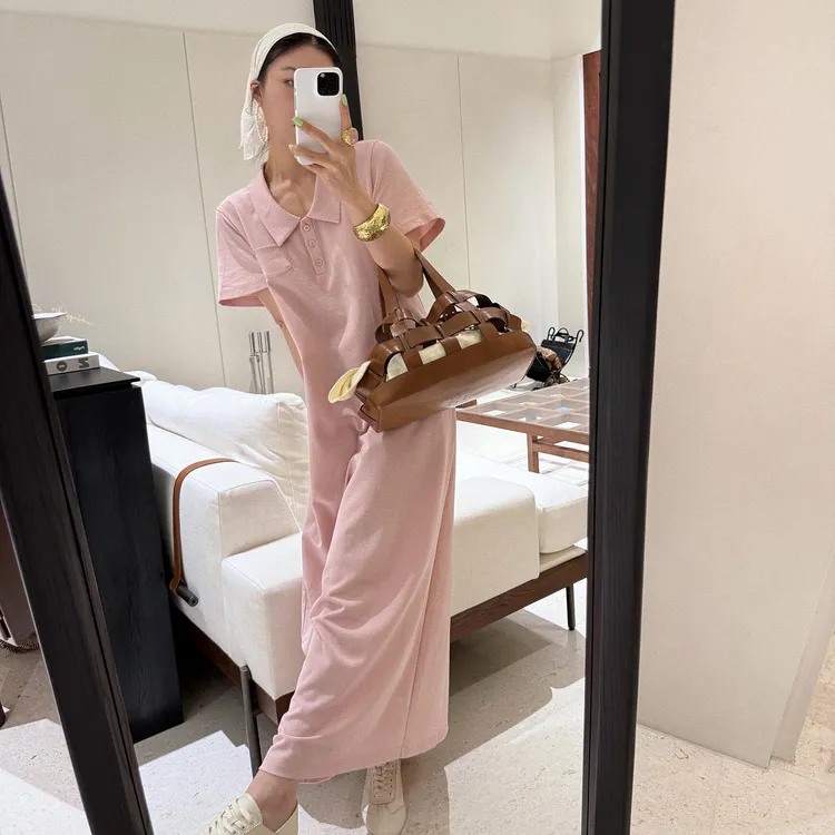 Vane｜“懒人速成式时髦”纸片人Polo领微茧形op裙～