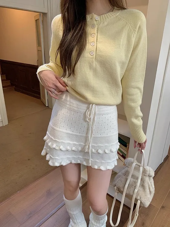 纯欲风半裙秋冬季新款木耳边镂空针织短裙女小众设计款高腰半身裙