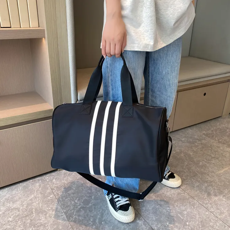 运动瑜伽健身包干湿分离游泳包轻便大容量斜挎包收纳行李袋旅行包