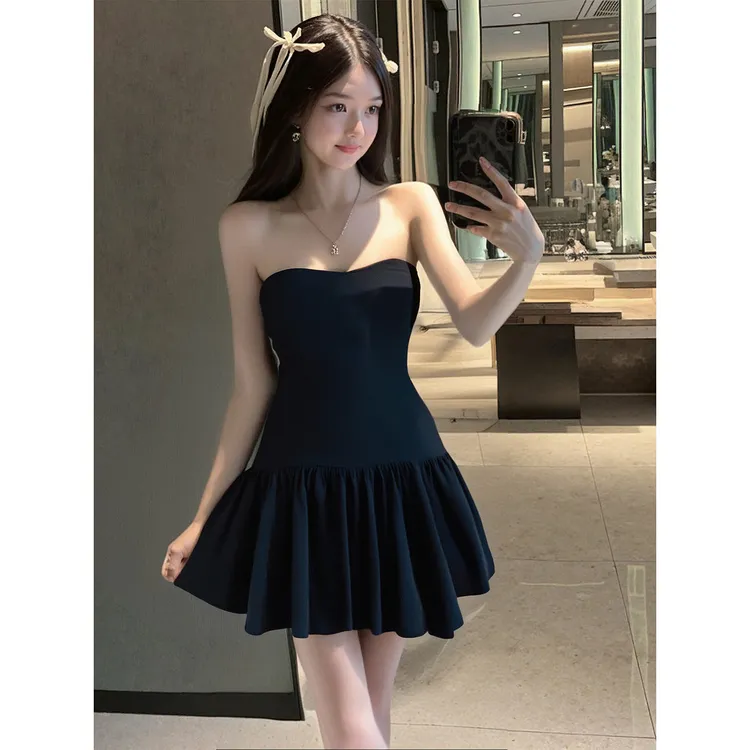 性感风黑色抹胸吊带连衣裙女2025新款韩系性感风时髦显瘦别致短裙