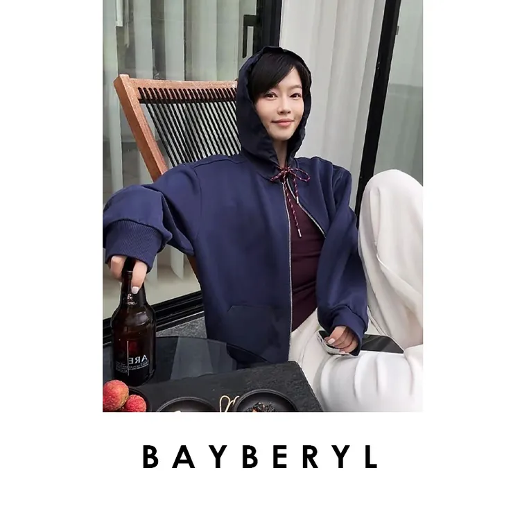 CC09-BAYBERYL老贝缪里缪气*藏青拼接抽绳连帽休闲秋卫衣NT5F3005