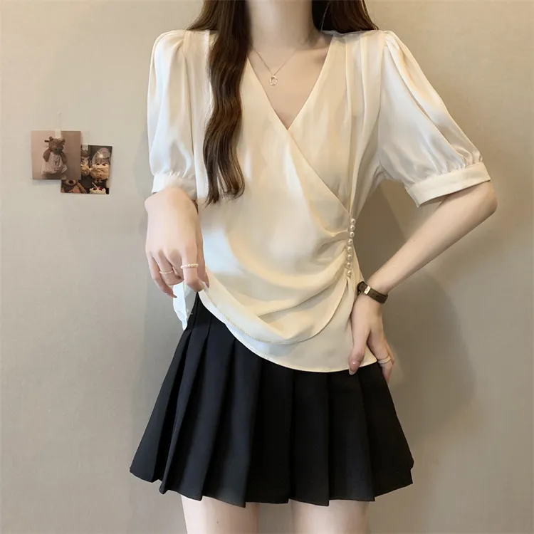 大码女装遮肚子别致交叉V领短袖衬衫胖MM正肩减龄收腰显瘦上衣女