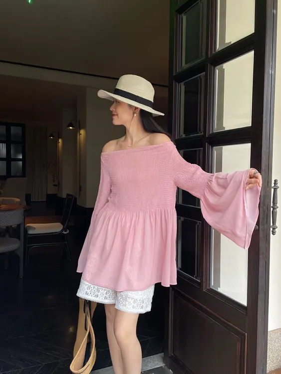 老钱风松弛感穿搭高级感套装一字肩长袖衬衫女夏季提花短裤两件套