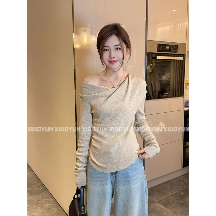 优雅荡领上衣 小允姐姐2025新款时尚气质高级优雅荡领上衣