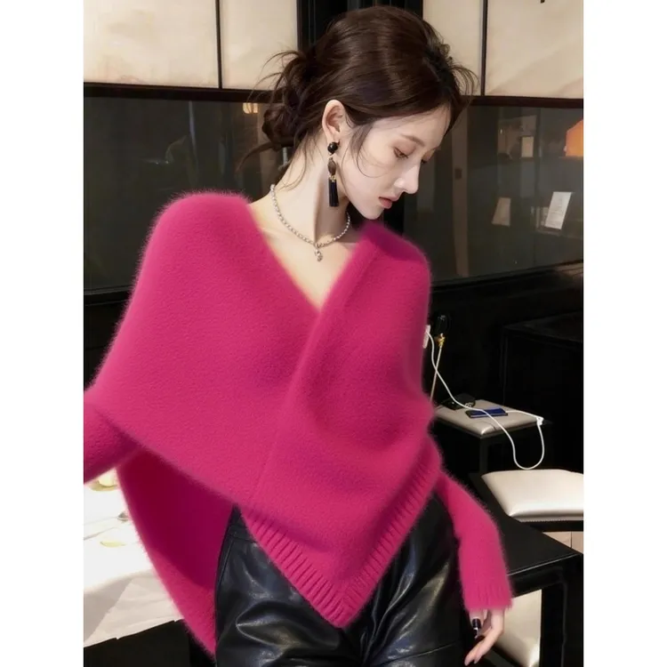 玫红色斗篷针织衫2025冬季新款巨好看设计感小众软糯慵懒气质上衣