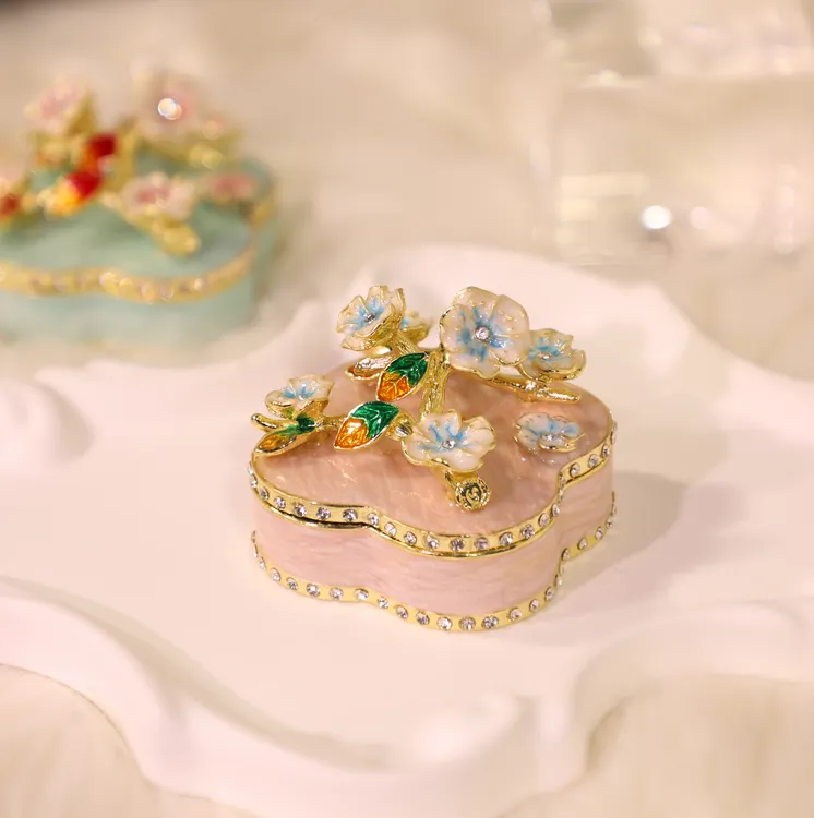 首饰盒/箱 珐琅彩镶钻花朵首饰盒轻奢摆件礼物送人