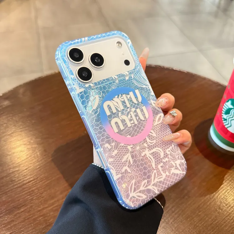 miumiu适用iPhone17promax磁吸手机壳创意苹果16防摔15pm镭射14女