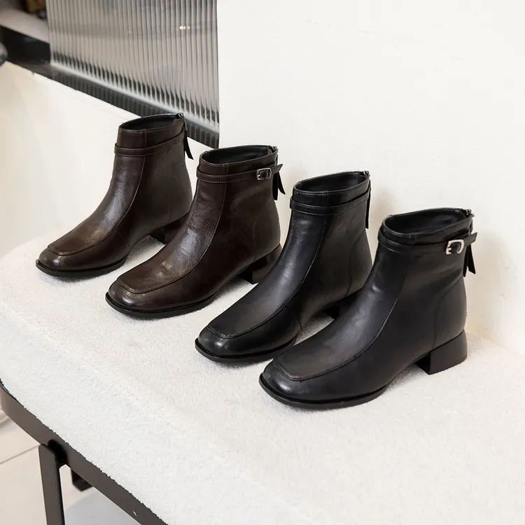 YUNLAN冬季新款复古短靴女舒适百搭秋冬加绒