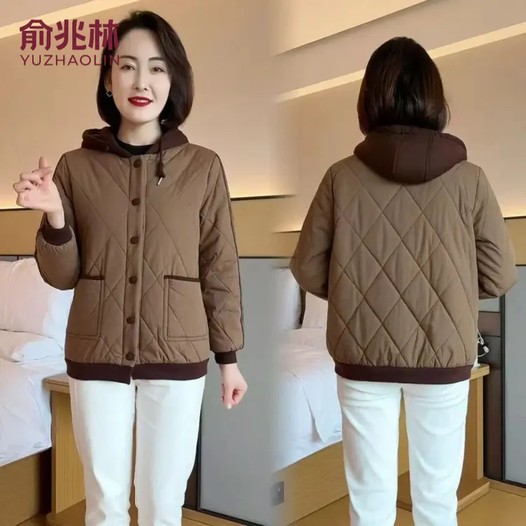 俞兆林时尚加棉加厚冬季小个子妈妈休闲短外套保暖连帽中老年棉服
