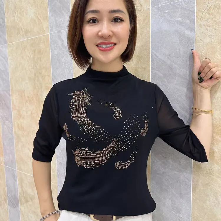 2025秋装女士新款时尚半高领中袖烫钻气质网红百搭显瘦打底衫上衣