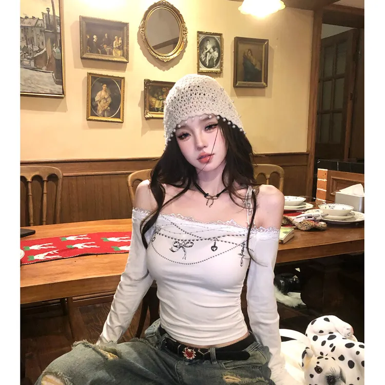 纯欲风蕾丝拼接露肩长袖T恤女2025秋季新款短款性感修身显瘦上衣