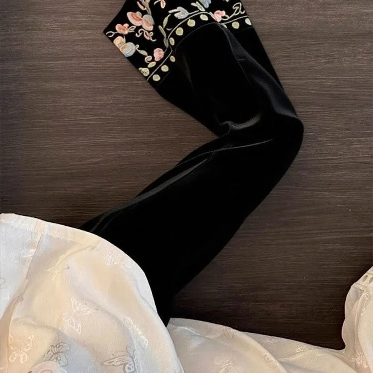 新中式女装国风复古小个子黑色高腰直筒刺绣微喇裤女2025新款裤子