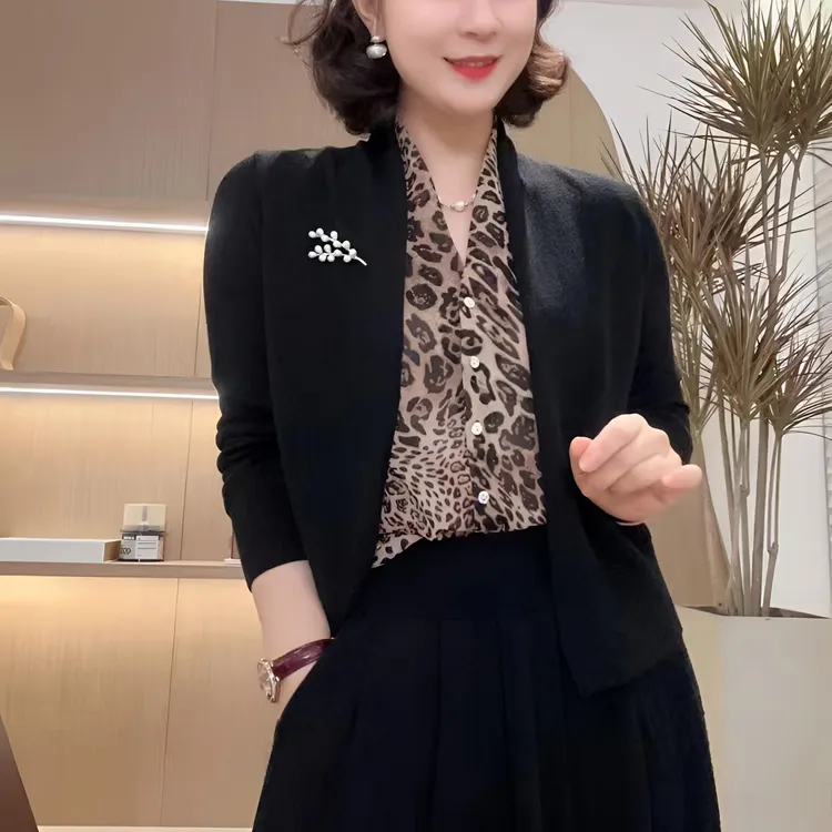 假两件V领豹纹宽松显瘦气质针织衫女长袖百搭外套上衣春秋冬新款