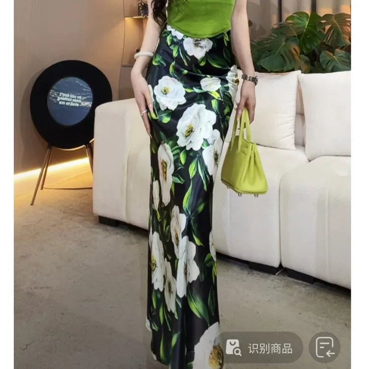 【YING FASHION】莹老板-时尚气质百搭花朵醋酸半裙 8020366