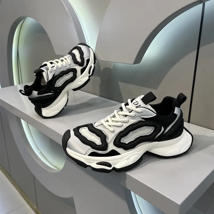 老爹鞋男鞋2025春夏订书机黑武士复古网面透气厚底男士休闲运动鞋