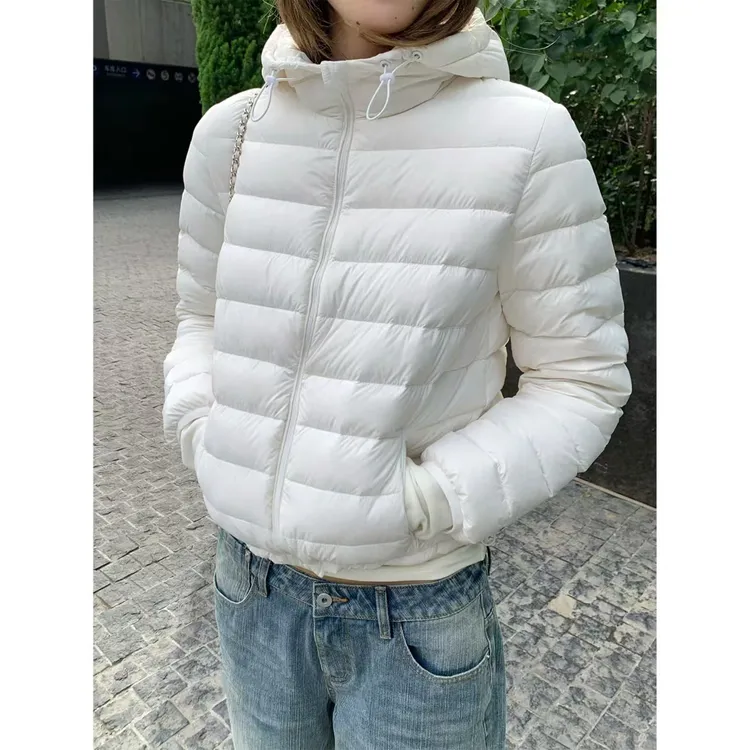 H1367【冬期】秋冬简约高级轻薄羽绒服女经典百搭连帽外套上衣