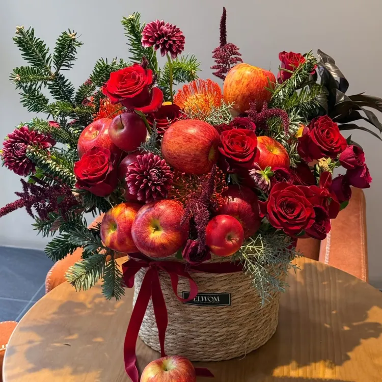 平安果圣诞花篮田园抱抱桶超大防水草编手提插花盆99朵玫瑰花束