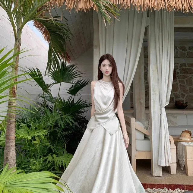 小众不规则交叉缎面背心高级感大摆半身裙2025夏季新款时尚套装女