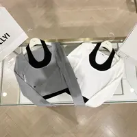 jillyi【撞色甜心】灰白两色经典小蜜蜂刺绣假两件时尚显瘦百搭
