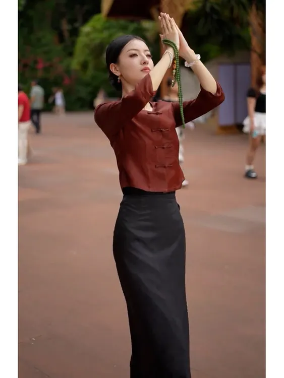 新中式国风长袖衬衫女高级感轻奢减龄洋气早秋巨好看红色盘扣上衣