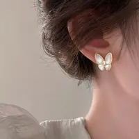 合金贝壳耳饰 9553号38436#法式高级感镶嵌蝴蝶耳钉（预）