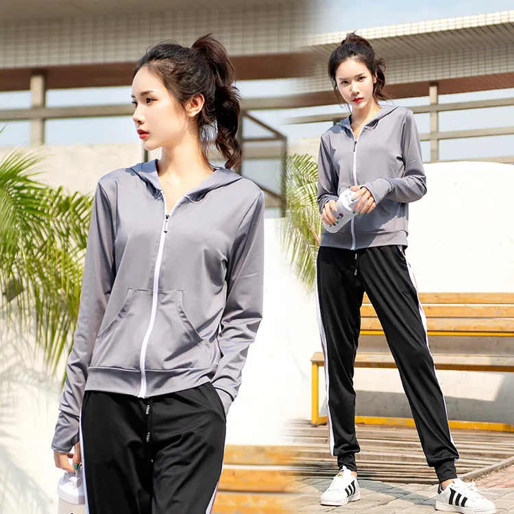 春季新款瑜伽服女套装宽松显瘦哈伦裤四件套运动健身连帽拼色开衫