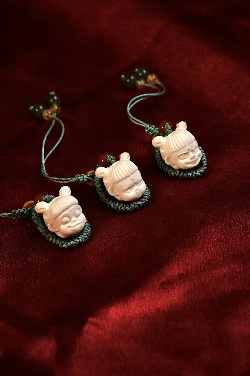 猛犸牙【哪吒包挂】手工编织，可做钥匙扣，包挂。礼盒包装！